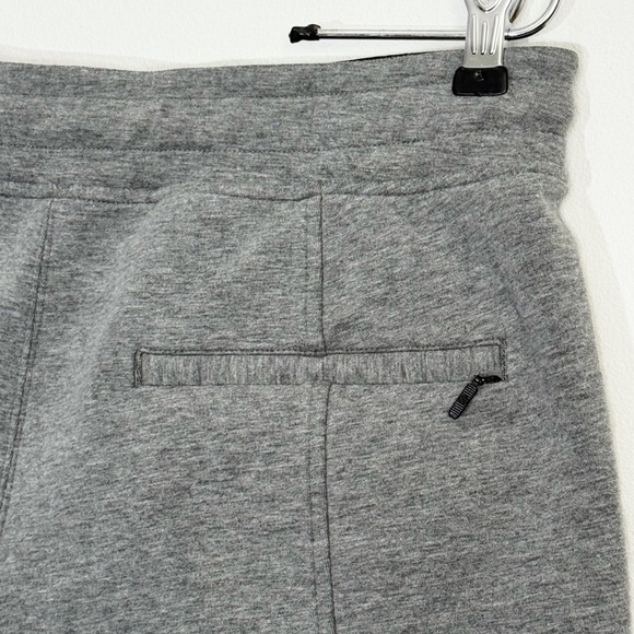 Lululemon NTS Women’s Shorts 3" Heathered Gray size 10 - Picture 6 of 8